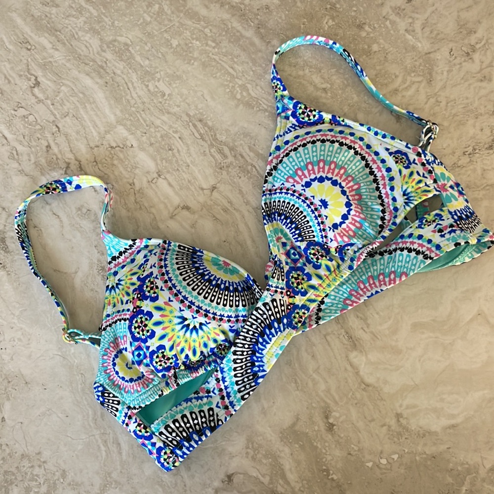 Bar III bikini top